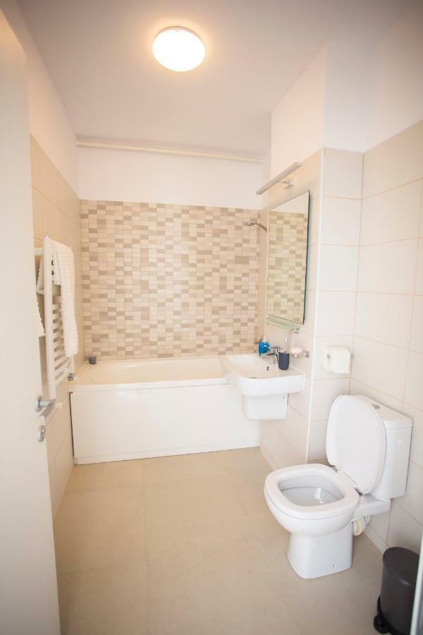 Residence Dp Pipera Bukares Bagian luar foto