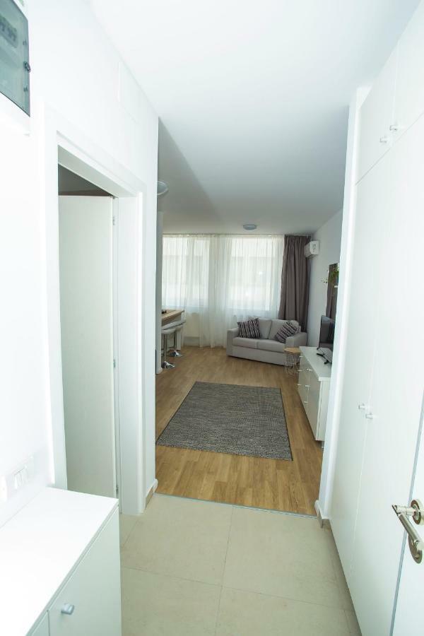 Residence Dp Pipera Bukares Bagian luar foto